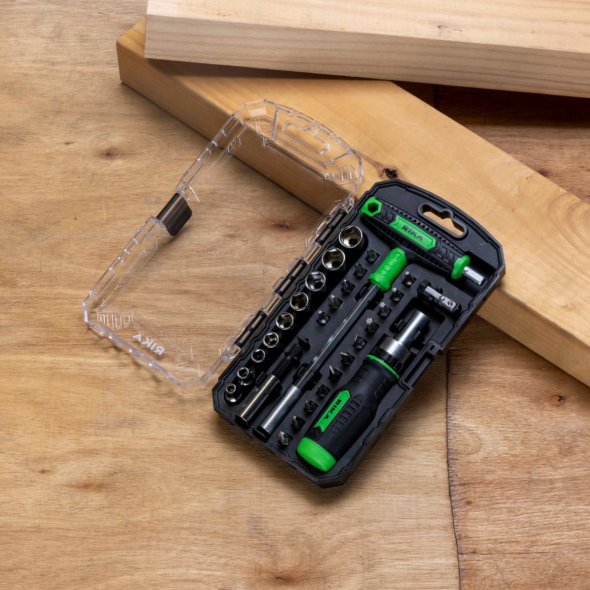 Rikä 29-Piece Professional Ratchet Screwdriver and Bit Set